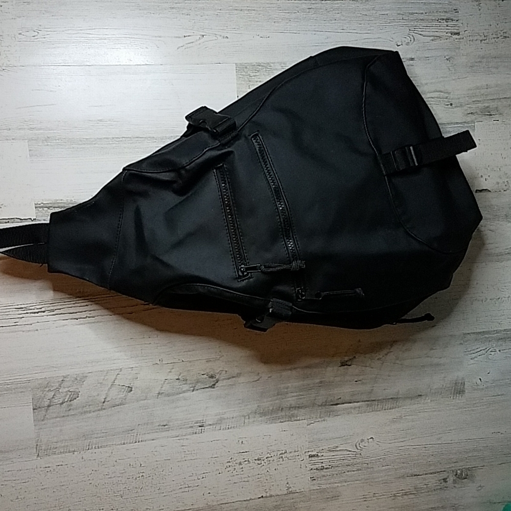 Piper Gear Single Shoulder Strap Messenger Backpack